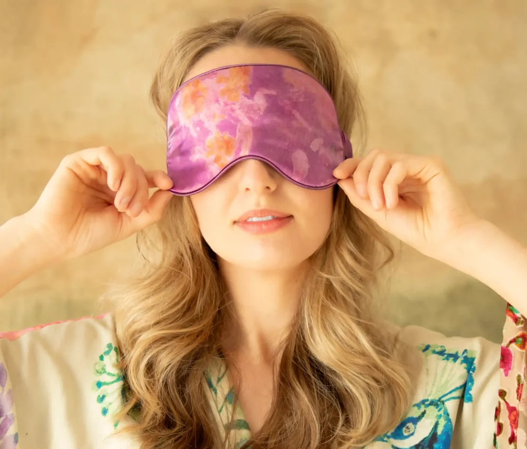 Our silk eye mask support team, ready to help with your sleeping mask inquiries.